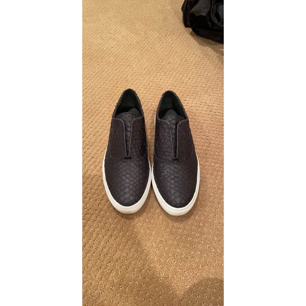 BNWT Vince Black Snake Print Slip-On Sneakers Size 8 - Picture 3 of 8